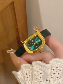 1pc Retro Style Adjustable Strap Quartz Women's Watch Elliptical With Roman Numeral Scale For Compact And Perfect For Daily - Green - View 2