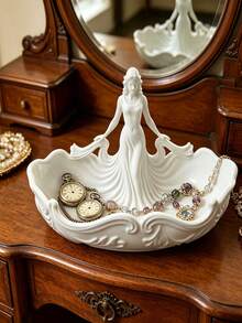 This French Vintage-Style Jewelry Tray Boasts An Elegant Design And Is Adorned With Delicate Figurines. Perfect For Storing Jewelry, It's Ideal For Placing On A Dressing Table, Bedside Table, Entryway Table, Or Desktop – Both Practical And Beautiful. - Multicolor - View 1