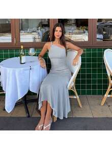 Conjunto elegante informal de dos piezas para mujer en color gris: top palabra de honor y falda midi fruncida. - Gris - Ver 4