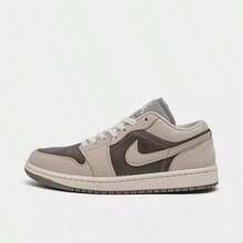 Nike Air Jordan Retro 1 Low SE Women's Casual Shoes Pinksicle/White/Black IV2446-684 | Low-Top Versatility, Everyday Wearable - 棕色 - 查看 1