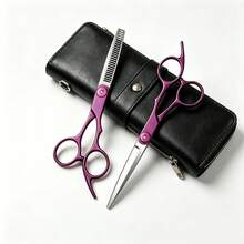 مجموعة مقصات شعر بنفسجية احترافية - مقصات مستقيمة من الفولاذ المقاوم للصدأ الاحترافي + مشط، مجموعة أدوات قص الشعر المنزلية والصالون. مثالية لتخفيف الغرة والشعر - الأرجواني - مشاهدة 3