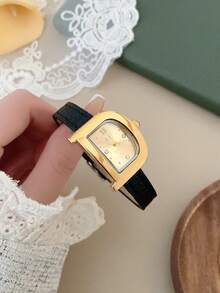 1pc Retro Style Adjustable Strap Quartz Women's Watch Elliptical With Roman Numeral Scale For Compact And Perfect For Daily - Black - View 2