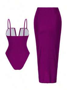 Swim Set de 2 piezas: Traje de baño de una pieza con escote en V, drapeado y tirantes finos + Vestido de playa con abertura delantera retorcida - Morado - Ver 3