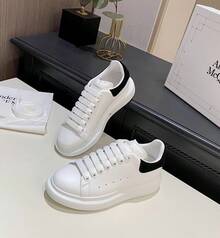 MQ 2026 Alexander McQueeee, White Platform Skate Shoes For Women And Men With Heels That Perfectly Match The Casual Look. - Đuôi nhung đen - Xem 4