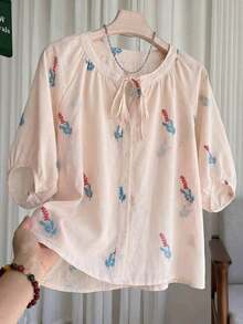 Blusa de gasa con estampado floral de verano para mamá, diseño con cuello de corbata y botones delanteros, adecuada para vacaciones, uso diario y reuniones familiares - Beis - Ver 4