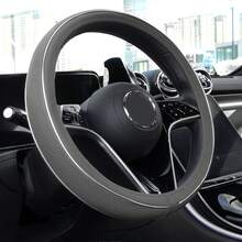 1 chiếc bọc vô lăng kèm vòng trong: Phù hợp với mọi loại xe, chất liệu da cao cấp, cầm nắm thoải mái, bảo vệ bền bỉ cho vô lăng - Có sẵn cho nhiều mẫu xe. - Nhiều màu - Xem 6