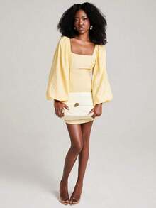 Vestido casual de mujer con cuello cuadrado, mangas farol y espalda descubierta - Amarillo - Ver 3