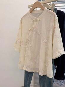 Camisa de lino con bordado al estilo chino - Blusa de verano con cuello mao y manga corta con patrón floral disperso y botones laterales - Albaricoque - Ver 5