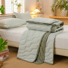 Lightweight Summer Quilt, Air Conditioning Quilt, Cooling Blanket, Single/Double Bed, Breathable Summer Comforter, Suitable For Camping & Hiking, Perfect Gift For Back To School Season, No Pillow Case Or Inner Included - Mint Green - View 6