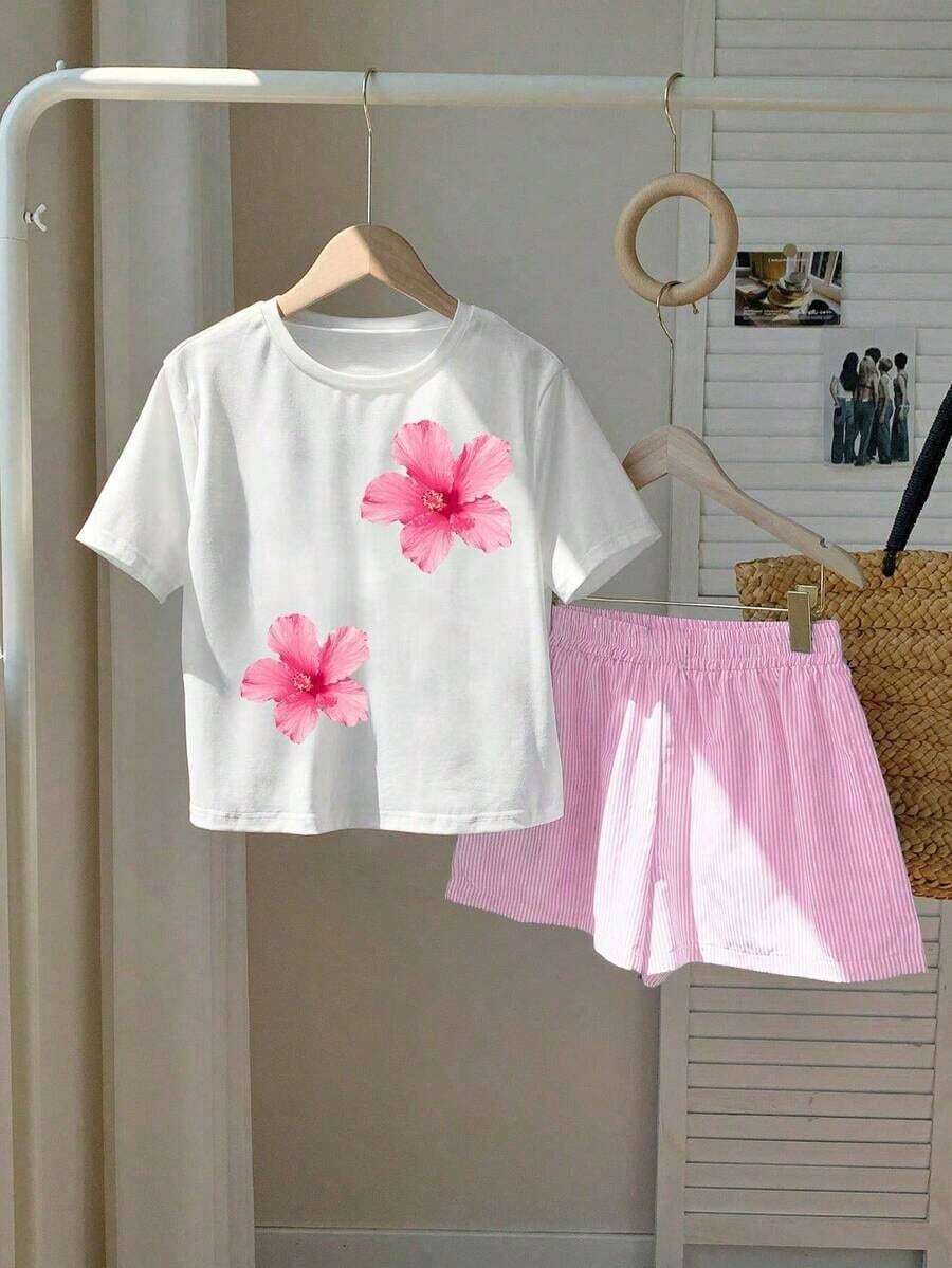 Local Store, A Women's Short-Sleeve Tee With A Retro American Style, Relaxed Fit, And Printed Design (Pants Are For Styling Suggestions Only). This Simple Yet Stylish Piece Features A Tropical-Themed Printed Letter Pattern, Making It A Must-Have For Creating A Laid-Back Holiday Look, Perfect For Occasions Like Labor Day And Mexican Independence Day. - 白色 - 查看 1