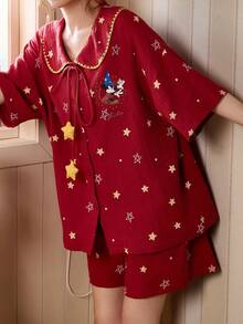 Gongdie Bộ đồ ngủ nữ Disney 2 món, chất liệu cotton mùa hè với họa tiết Mickey dễ thương, viền zigzag màu vàng và nơ thắt cổ. - Đỏ - Xem 6