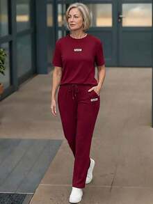 Conjunto de top de manga corta de cuello redondo y pantalones para uso diario casual para mujeres de edad media y mayores - Burdeos - Ver 6