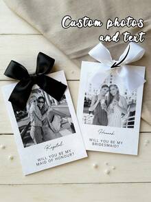 1/2 pezzi Carte di proposta da damigella personalizzate con foto e testo, modello di carta di proposta da damigella in stile minimalista con fiocco, carta "Vuoi essere la mia damigella?", accessori per capelli da donna, serie primaverile, stile carino e affascinante - Multicolore - Visualizzare 1
