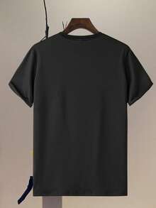 Disney Men's Tropical Print T-Shirt By Stitch From Lilo & Stitch, Designed With A Minimalist And Versatile Fashion Approach, Features A Crew Neck And Is Made From Twill Fabric, Perfect For Casual Summer Wear. - màu đen - Xem 2