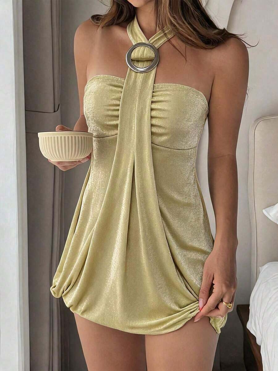 Vestido mini con cuello halter, espalda descubierta y decoración de metal plisado de unicolor para mujer - Verde - Ver 1