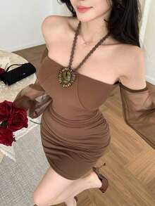 Vestido mini elegante con hombros descubiertos para mujer - Marrón - Ver 5