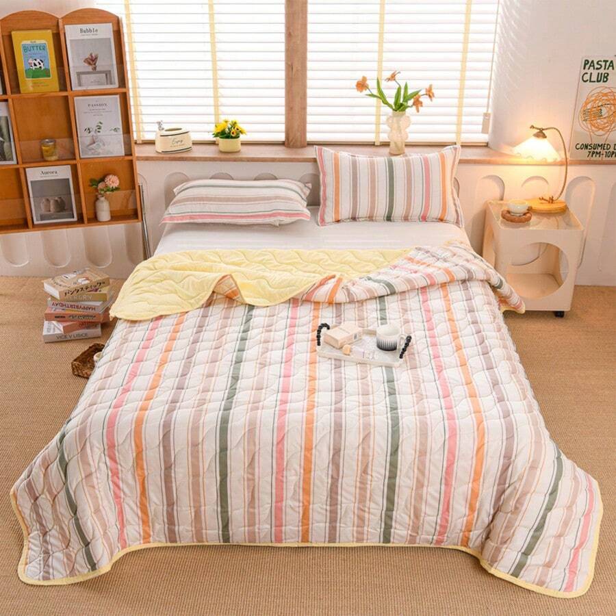 Lightweight Summer Quilt, Air Conditioning Quilt, Cooling Blanket, Single/Double Bed, Breathable Summer Comforter, Suitable For Camping & Hiking, Perfect Gift For Back To School Season, No Pillow Case Or Inner Included - Coral Pink - View 1