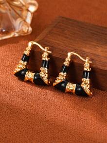 2026 Summer Vintage Black Enamel Triangle Hoop Earrings With Gold Embossed Texture, Women's Office Party Gift - Black and Gold Striped Earrings - View 3