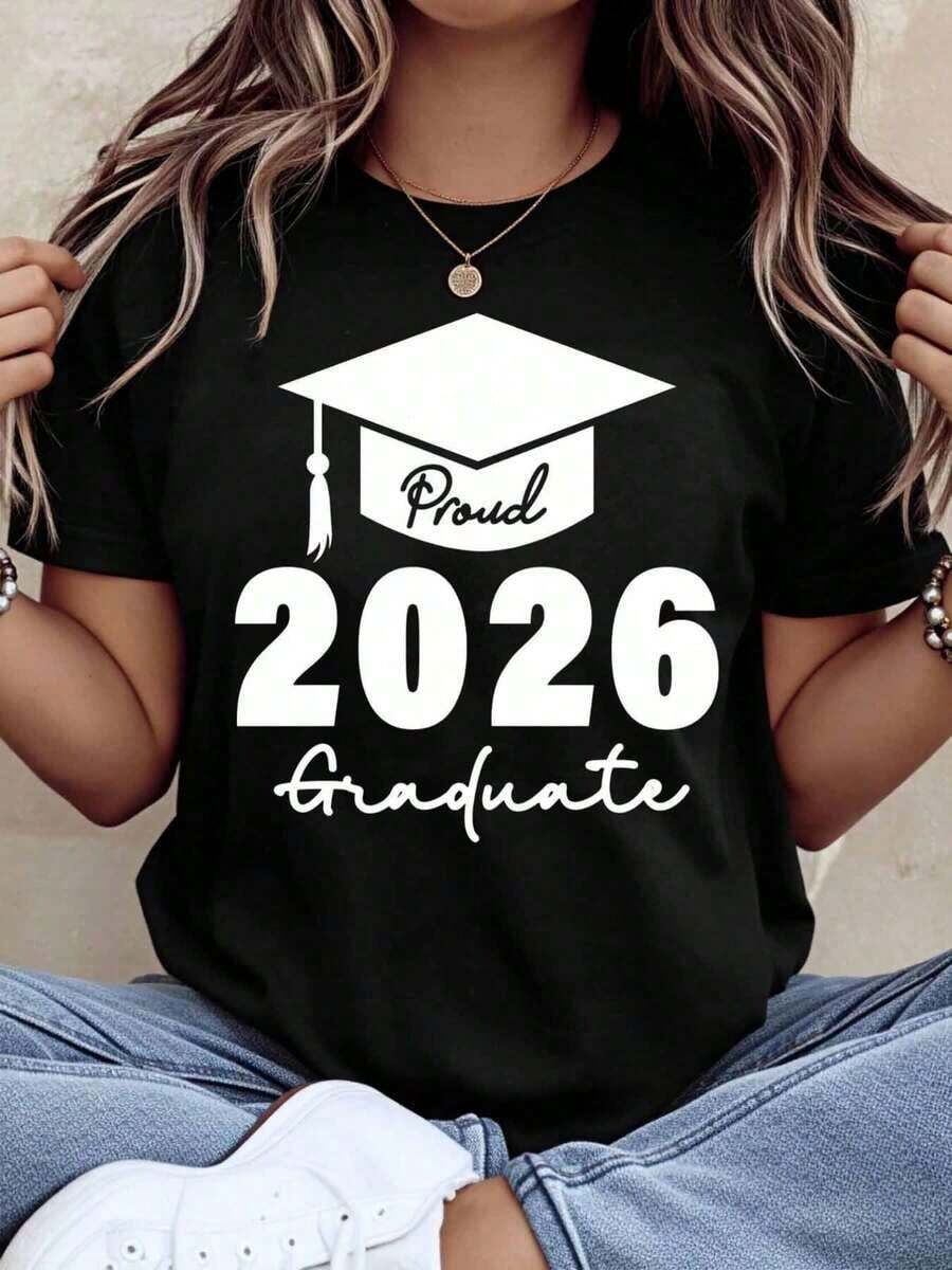 Camiseta de Graduación con Diseño de Gorro de Graduado 2026 para Celebración de Graduación 220g - Negro - Ver 1