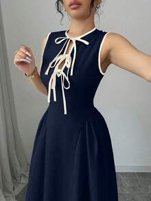Nuevo vestido de mujer con cuello calado, bloqueo de color, cintura anudada, pliegues laterales, sin mangas, textura plisada, cremallera en la espalda, de moda, juvenil, elegante, versátil, que estiliza la cintura, apto para primavera/verano/otoño/invierno - Azul marino - Ver 4