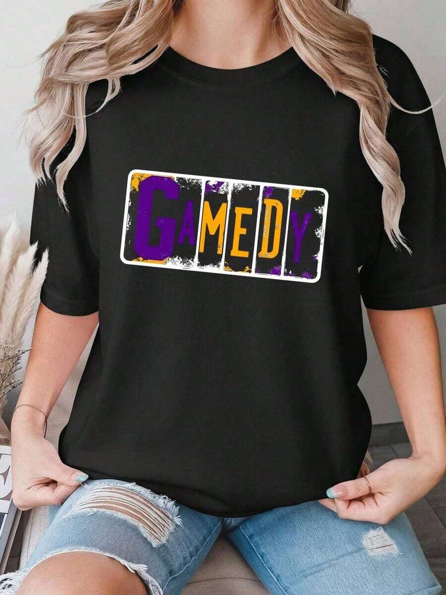 Women's Retro Purple Gold Game Day T-Shirt, Vintage Team Spirit Tee, Clothing For Football, Basketball, And Baseball Fans, 100% Cotton, Short Sleeve, Crew Neck, Distressed Graphic Design, Gift For Sports Lovers For Men W-1 Casual Blouses For Women - 黑色 - 查看 1