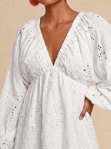 Vestido de gasa con cuello en V y manga larga con estampado floral para mujer, adecuado para vacaciones, estilo de vacaciones, estampado gráfico tejido, atuendos casuales de verano para vacaciones, atuendos de vacaciones en la playa bohemia, ropa bohemia chic, atuendos de festivales de vacaciones, atuendos de playa para mujer, atuendos de verano para mujer, atuendo de graduación, atuendos de cumpleaños para mujer, artículos esenciales de playa, atuendo de aeropuerto para mujer, vestido de té, vestido de cumpleaños, vestido de verano, verano europeo, ropa bohemia para mujer, vestido elegante para mujer - Blanco - Ver 7