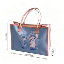Miniso Túi tote vải canvas Disney Lilo & Stitch và Thiên thần với họa tiết dễ thương trên nền xanh dương, viền hồng, dung tích lớn, có thể tái sử dụng, thích hợp cho đi làm, đi học và du lịch. - màu đen - Xem 3