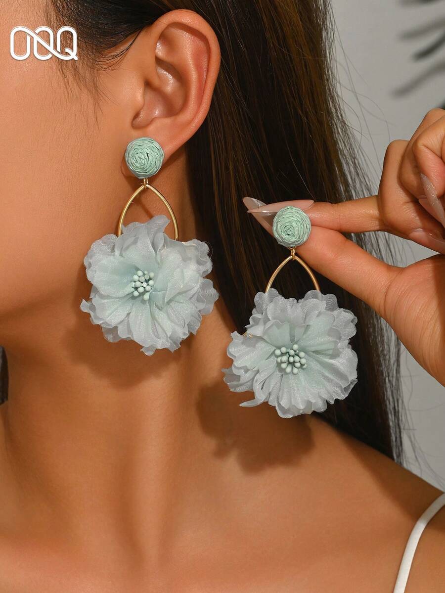OOQ 1 Pair Vacation Style Solid Color Mesh Multi-Layer Floral Earrings, Gentle Elegant Sweet Fashion Versatile Jewelry, Suitable For Daily Commute, Gathering, Music Festival, Bridesmaid Gift, Gift For Best Friend - Green - View 1