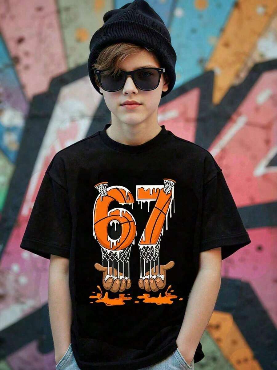 GraphicGems Boys' Basic Short Sleeve T-Shirt, Casual, Elegant, Creative, Personalized, Refreshing, Chic, Minimalist, Cool Style, With Digit 67 Football Graphic Print, Comfortable Clothing For Daily Wear, Cozy Summer And Autumn Styles, Suitable For 7 Year Olds, Graphic Clothing For Boys, Hip Hop Clothing For Boys. - 粉色 - 查看 1