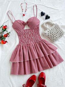 Vestido mini con doble capa de volantes en la parte baja, cintura baja, espalda descubierta y lazo, en estilo de guinga roja y blanca, adecuado para vacaciones, fiestas, citas, San Valentín, tardes de té - Rojo y blanco - Ver 8