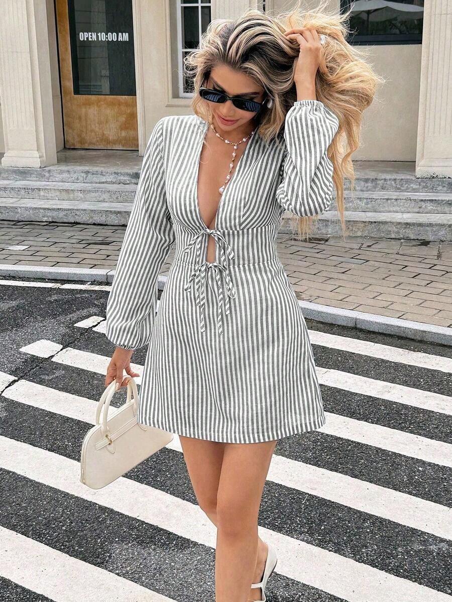 Vestido mini de mujer de manga larga con cintura ceñida y lazo en azul y blanco a rayas - Blanco y Negro - Ver 1