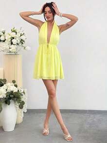 Elegant And Sexy Backless Mini Dress For Women, Stylish White Beach Resort Dress, Summer Beach Outfit - 黃色 - 查看 4
