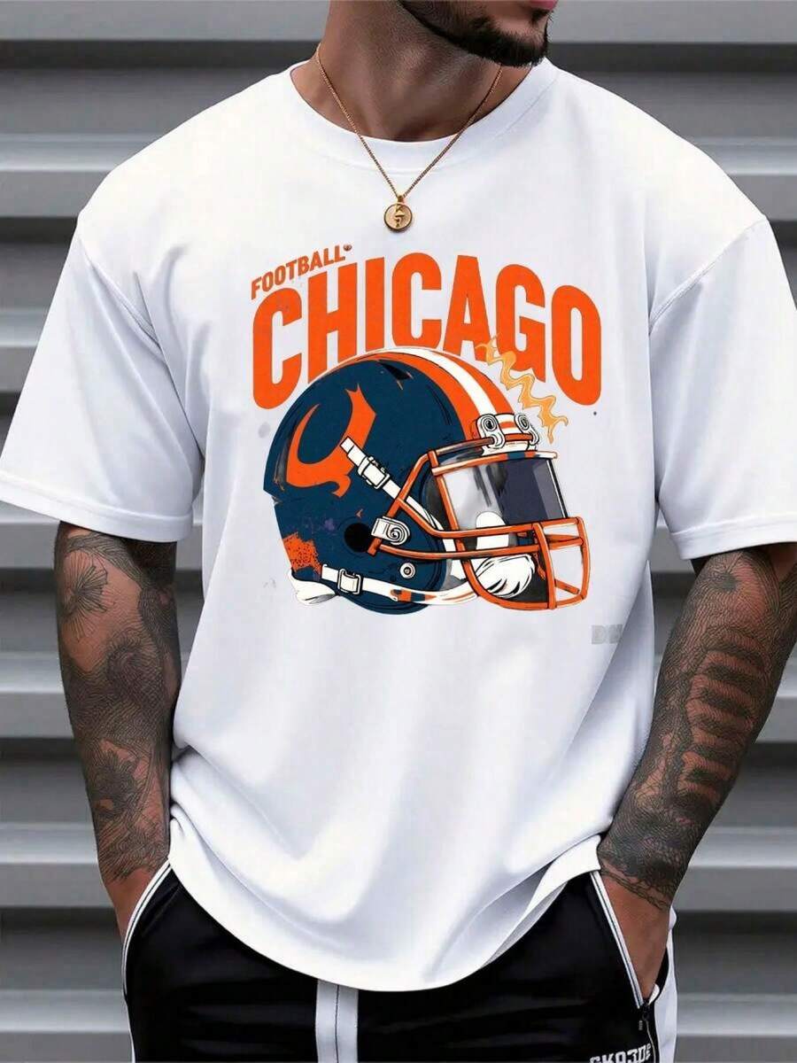 Camiseta 100% para Hombre con Diseño Deportivo Nuevo |   Fondo negro, estampado con un llamativo diseño de fútbol americano de Chicago, texto rojo pequeño "FOOTBALL", texto naranja grande "CHICAGO", ilustración dinámica de casco de fútbol americano, muy adecuado para camisetas de hombre, camisetas de mujer, gimnasio, ropa deportiva, Copa del Mundo. - Blanco - Ver 1