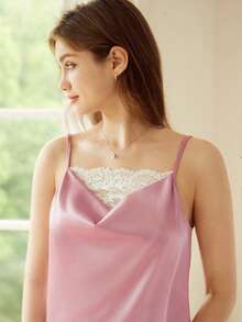 Romantisches süßes staubiges rosa glattes Satin-Nachthemd mit Spitzenbesatz, französischer Stil V-Ausschnitt Damen dünne sexy Herbst-Loungewear mit verstellbaren Trägern - Altrosa - Übersicht 9