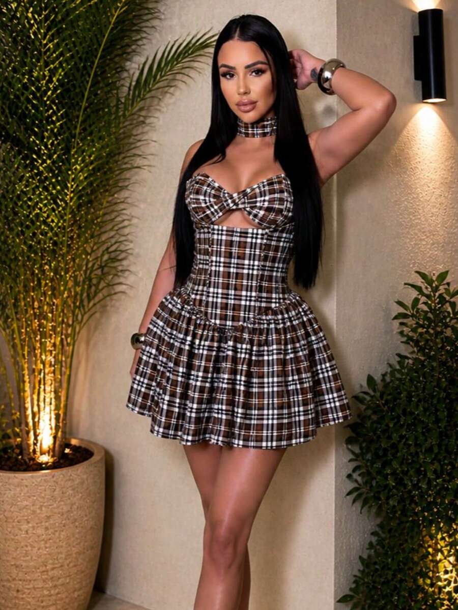 Women's Short Dress With Choker Neckline And Structured Corset For Parties - Chess - View 1