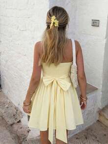 Vestido mini de línea A con tirantes de lazo francés adelgazante, hombro único y manga abullonada, nuevo estilo de moda verano 2026, adecuado para vacaciones, fiesta, playa, boda, baile de graduación, cumpleaños, vestido amarillo, vacaciones, concierto, Y2K, trayecto, cita elegante - amarillo ganso - Ver 2