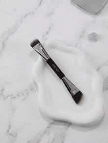 ENERGY Premium Single 2-In-1 Makeup Tool - Dual-Ended Precision Brush For Concealing, Detail Blending, And Spot Setting - Black Handle - Black - View 5