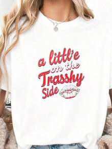 Women's Short-Sleeved T-Shirt With A Fun Graphic Design Of Red Lips 'A Little Bit Spicy', Comfortable And Soft, Perfect As A Gift For Friends Or Yourself, Ideal For Stylish Everyday Wear, 100% Cotton. - 白色2 - 查看 7