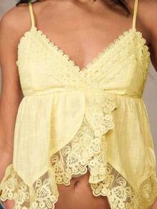 Parte superior de camisa de mujer de lino crema con encaje bordado, parches y volantes en el bajo, adecuada para usar como top de lino, top de vacaciones, top de playa, top casual, top lindo, top de verano - Amarillo - Ver 8