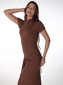 Vestido de verano elegante con mangas cortas, parches, volantes y cordones en marrón - Marrón - Ver 8