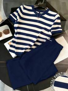2 piezas Conjunto de camiseta y pantalones a rayas casuales para mujer - Azul y blanco - Ver 1