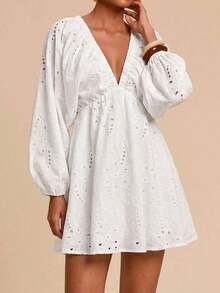 Vestido de gasa con cuello en V y manga larga con estampado floral para mujer, adecuado para vacaciones, estilo de vacaciones, estampado gráfico tejido, atuendos casuales de verano para vacaciones, atuendos de vacaciones en la playa bohemia, ropa bohemia chic, atuendos de festivales de vacaciones, atuendos de playa para mujer, atuendos de verano para mujer, atuendo de graduación, atuendos de cumpleaños para mujer, artículos esenciales de playa, atuendo de aeropuerto para mujer, vestido de té, vestido de cumpleaños, vestido de verano, verano europeo, ropa bohemia para mujer, vestido elegante para mujer - Blanco - Ver 5