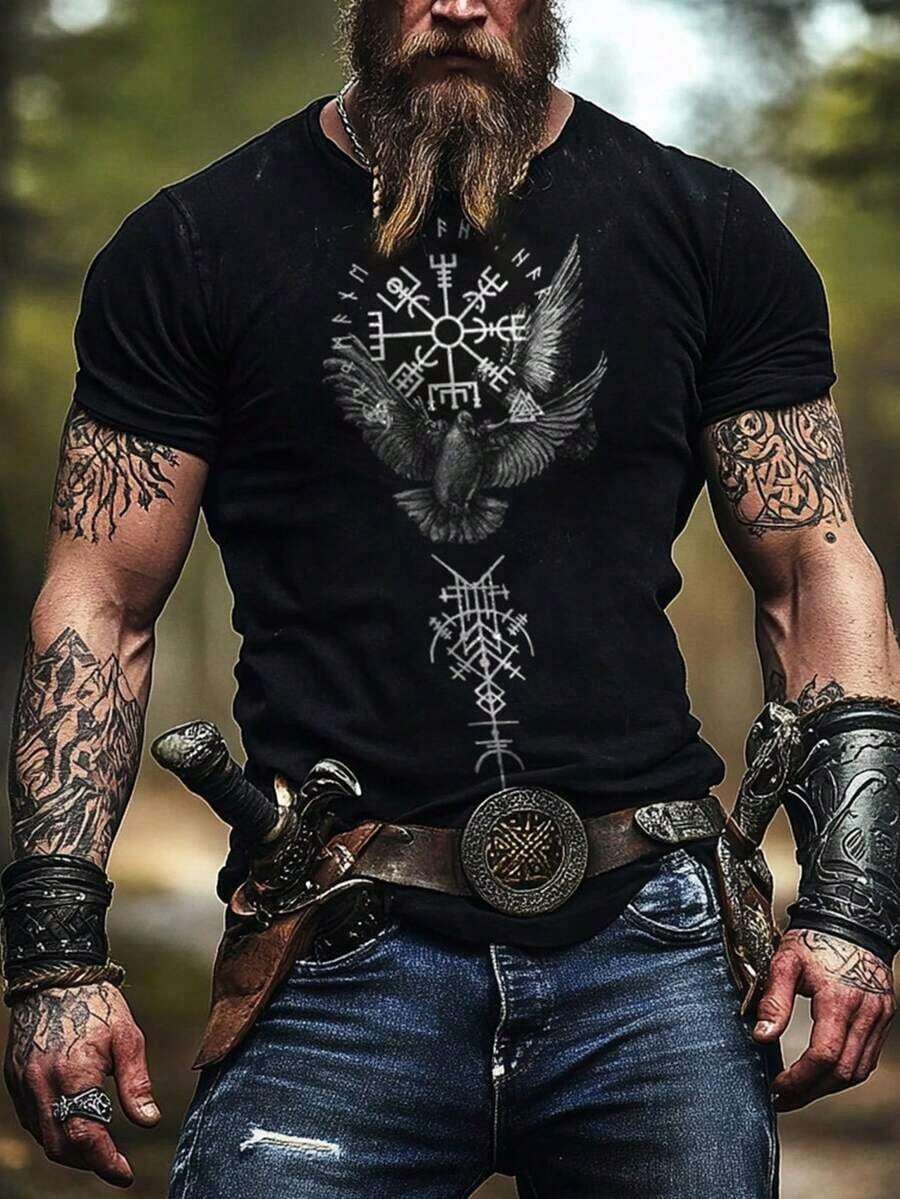 Camiseta Negra Estilo Vikingo con Diseño Intrincado de Cuervo y Runas Noruegas - Perfecta para Entusiastas de la Cultura Nórdica, Amantes de los Tatuajes y Moda Alternativa - Ajuste Slim, Material Cómodo y Transpirable, Ideal para Ocasiones Casuales y Festivales - Negro - Ver 1