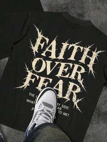 Men's Christian T-Shirt "FAITH OVER FEAR" | Psalm 118:6 Biblical Design | Inspirational Streetwear | 100% Cotton | Unisex Fit | Ideal Gift For Believers - 巧克力棕 - 查看 2
