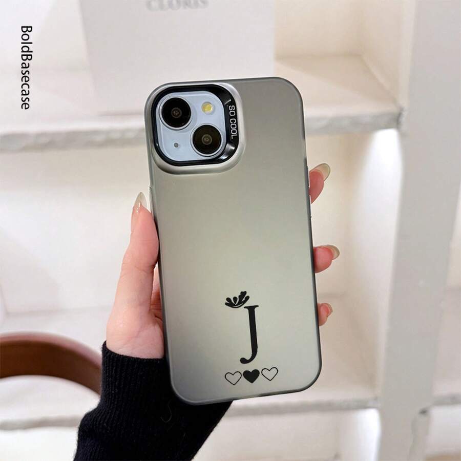 Fanahat-Funda para teléfono: Elegante letra J con corona y tres símbolos de corazón, funda estampada en plata coloreada, con características antiincrustantes, anticaídas y antideslizantes. Cubierta trasera mate duradera. Diseño universal para hombres y mujeres. Opción perfecta para todas las estaciones. - 1 - Ver 1