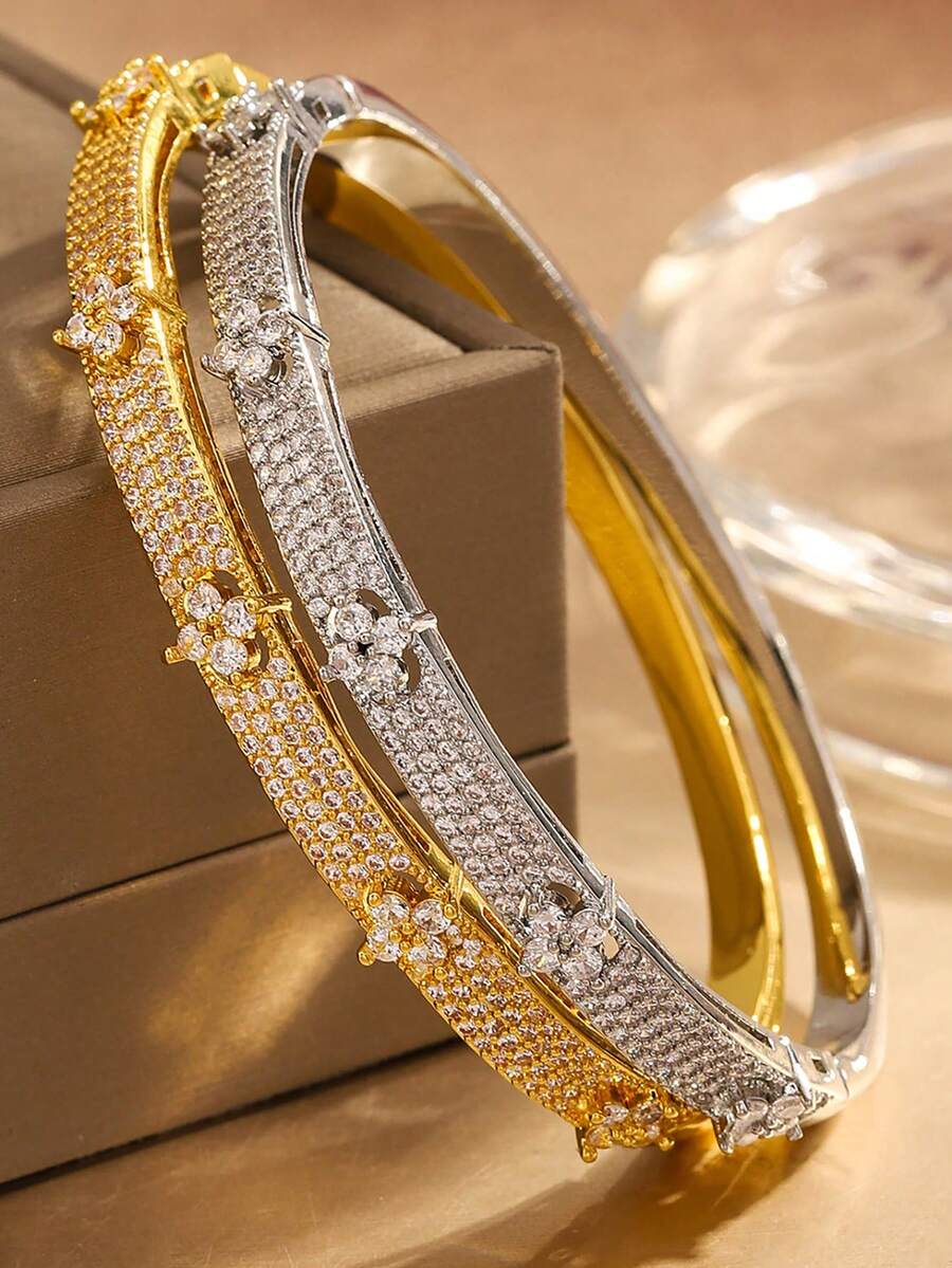 1 chiếc vòng tay dạng cứng mạ vàng 18K đính đá Cubic Zirconia hình cỏ bốn lá sang trọng, phù hợp cho nữ đi làm hàng ngày, hẹn hò, tiệc tùng và các sự kiện trang trọng - Vàng - Xem 1