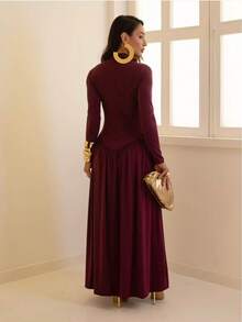 Long-Sleeved Maxi Dress In Stretchy And Comfortable Fabric. - 酒紅色 - 查看 2