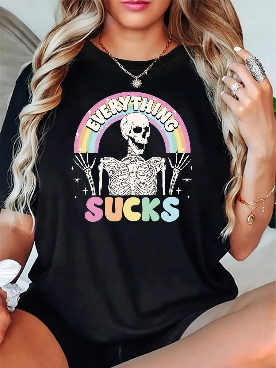 Camiseta casual de talla grande para mujer con gráfico de esqueleto "Todo es mierda", tejido de poliéster 100% punto, cuello redondo, ligero estiramiento, top de verano, camiseta de impresión de alfabeto de talla grande - Negro - Ver 1