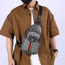 Bolso Bandolera Casual para Hombre 2026, Multibolsillos, Ligero, con Puerto para Cargador y Orificio para Auriculares - Negro - Ver 3