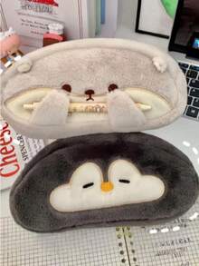 1件裝毛絨動物鉛筆袋，大容量柔軟蓬鬆文具袋，水獺與企鵝圖案，可攜式拉鍊筆袋，適合學生返校用品，女孩青少年化妝收納袋 - 查看 2